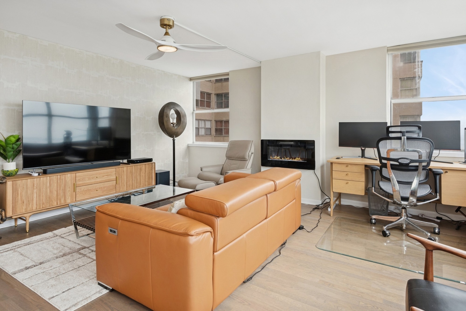 6301 N Sheridan Road Unit: 11G