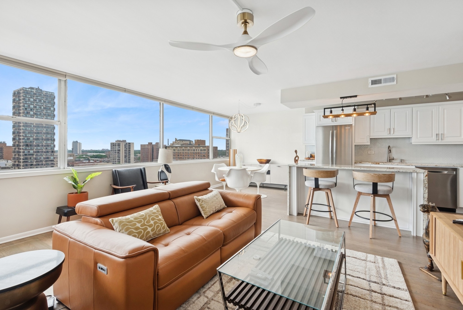 6301 N Sheridan Road Unit: 11G