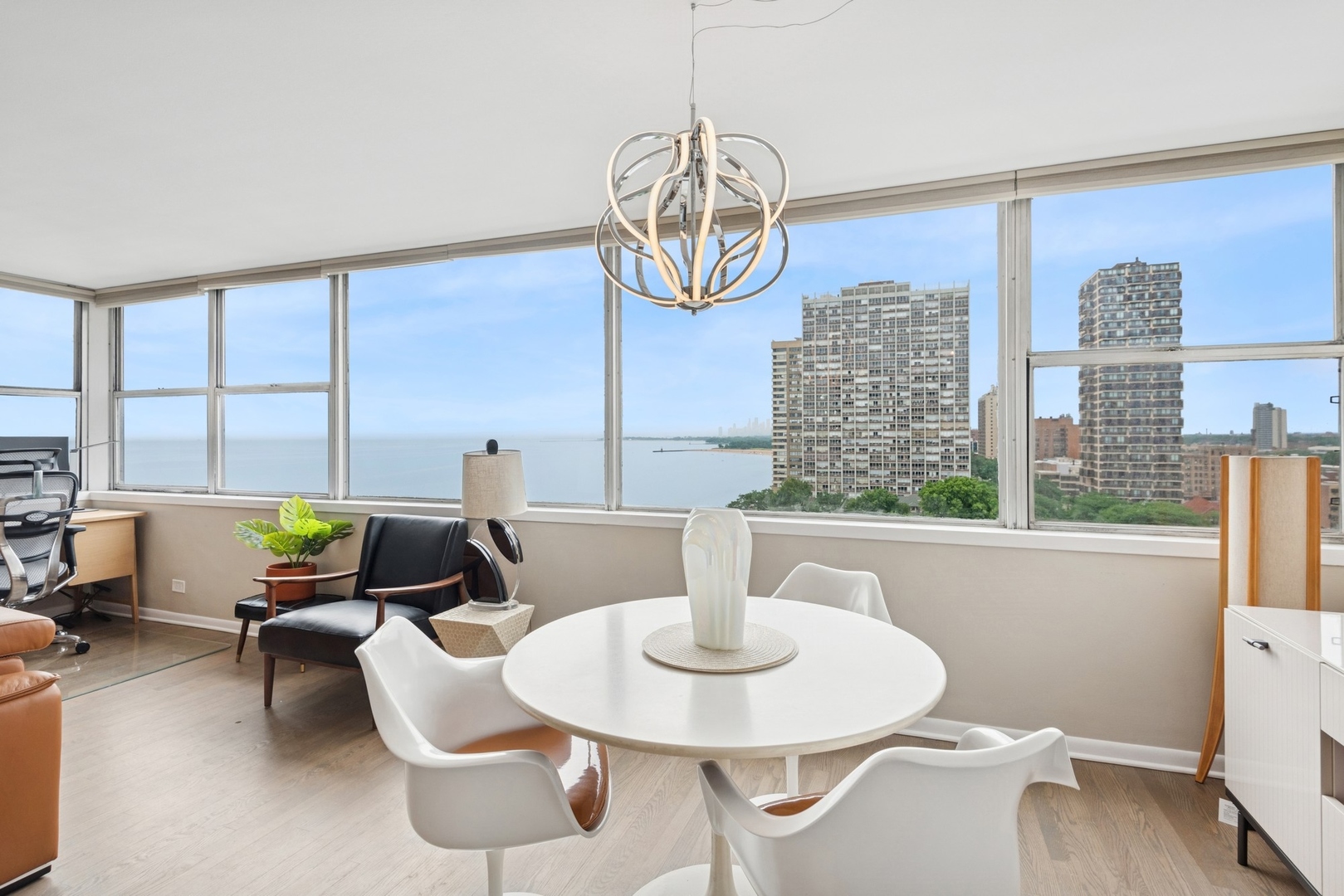 6301 N Sheridan Road Unit: 11G