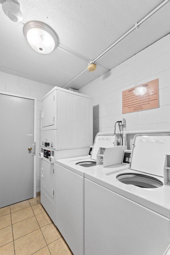 808 N RIVER Road Unit: 2A