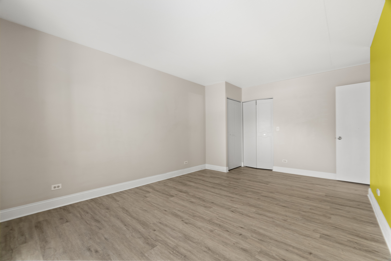 808 N RIVER Road Unit: 2A
