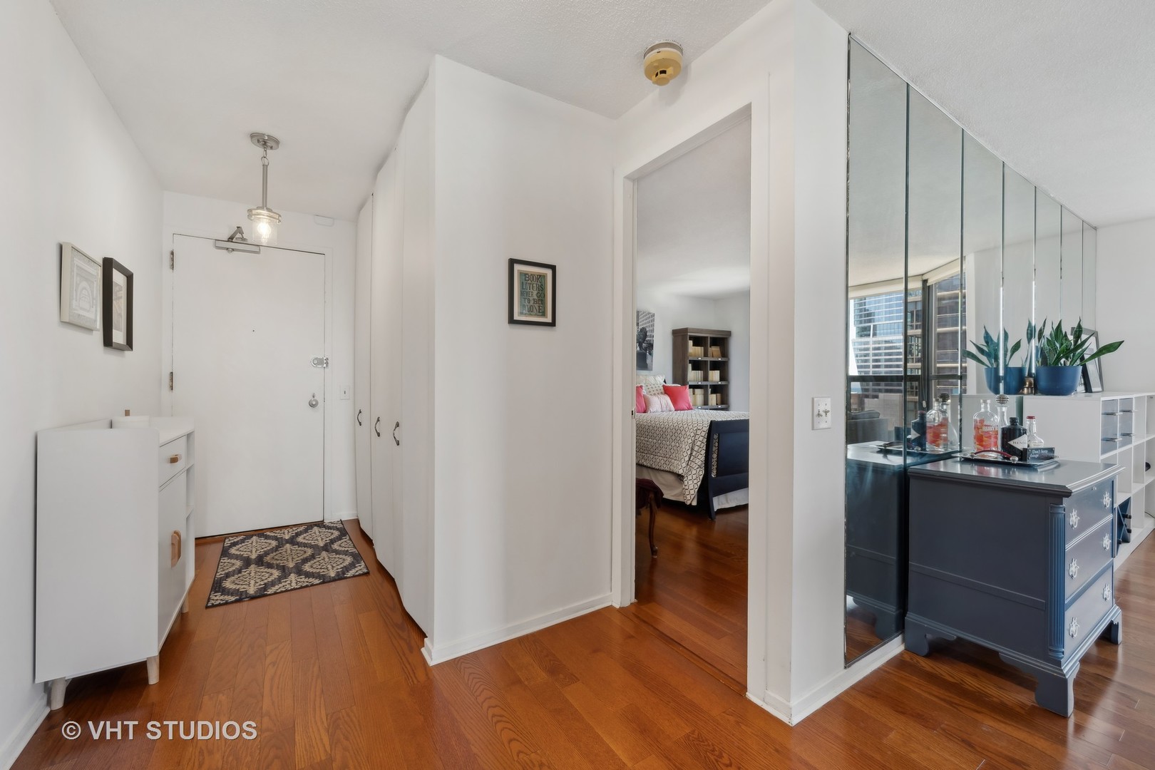 899 S PLYMOUTH Court Unit: 1408