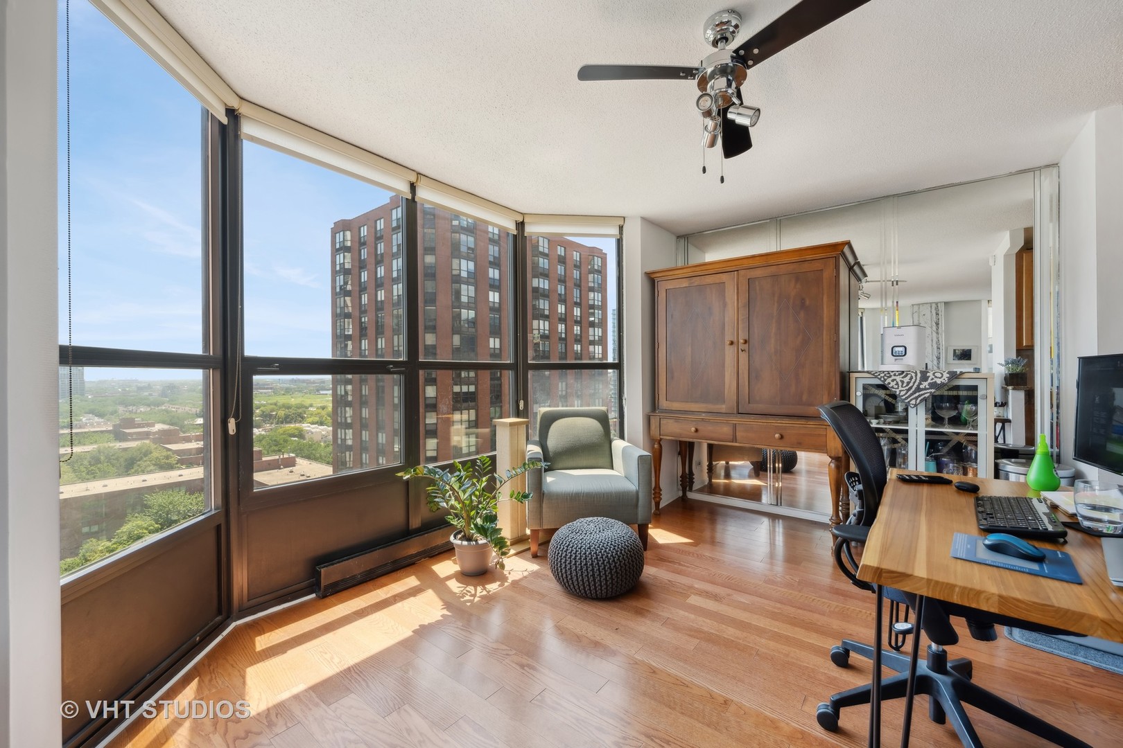 899 S PLYMOUTH Court Unit: 1408