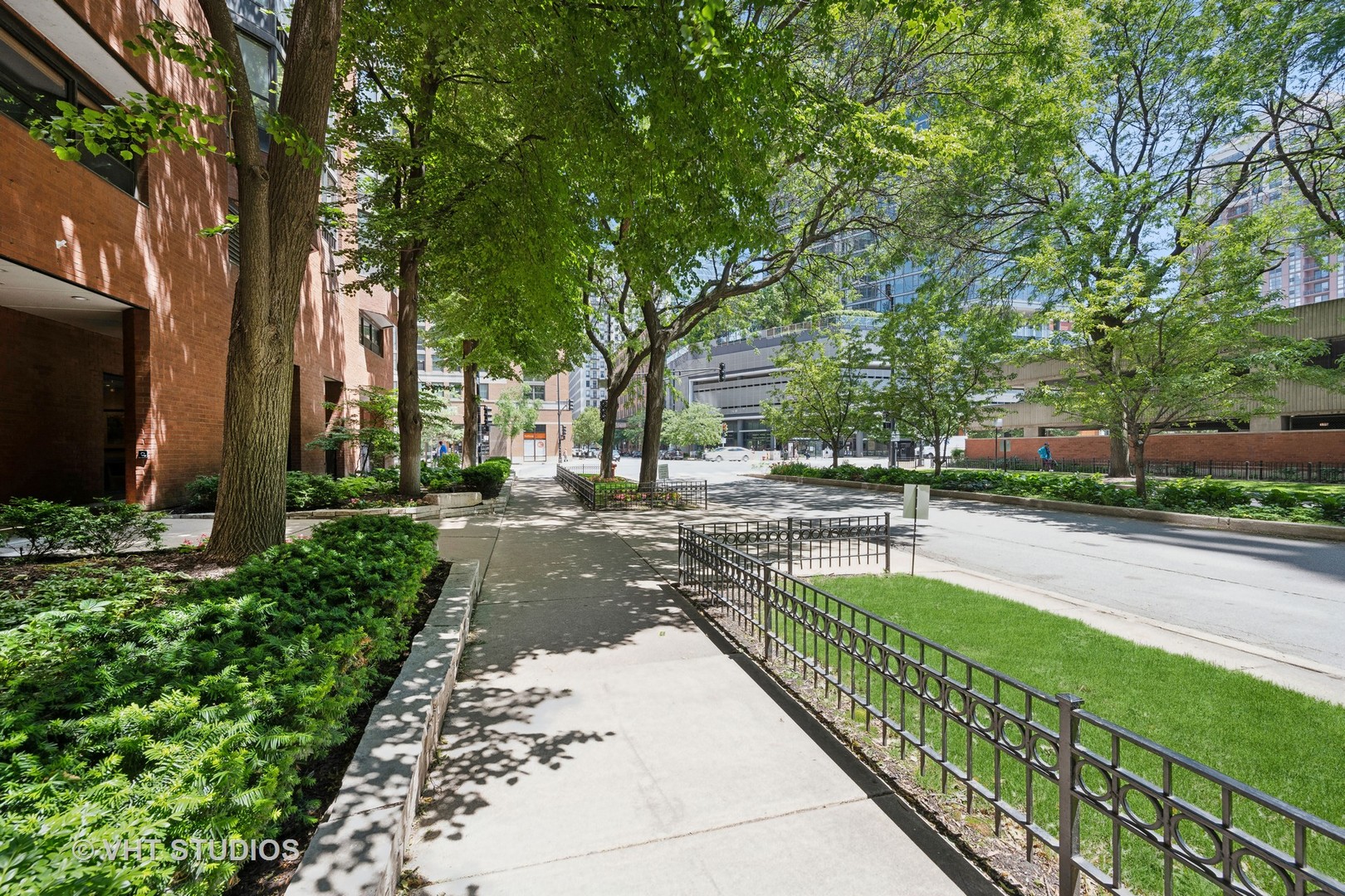 899 S PLYMOUTH Court Unit: 1408