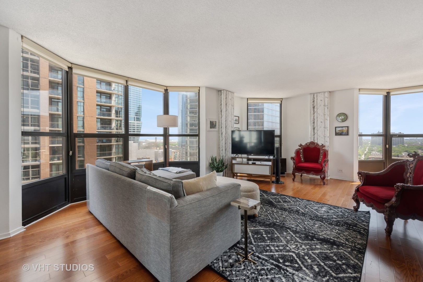 899 S PLYMOUTH Court Unit: 1408