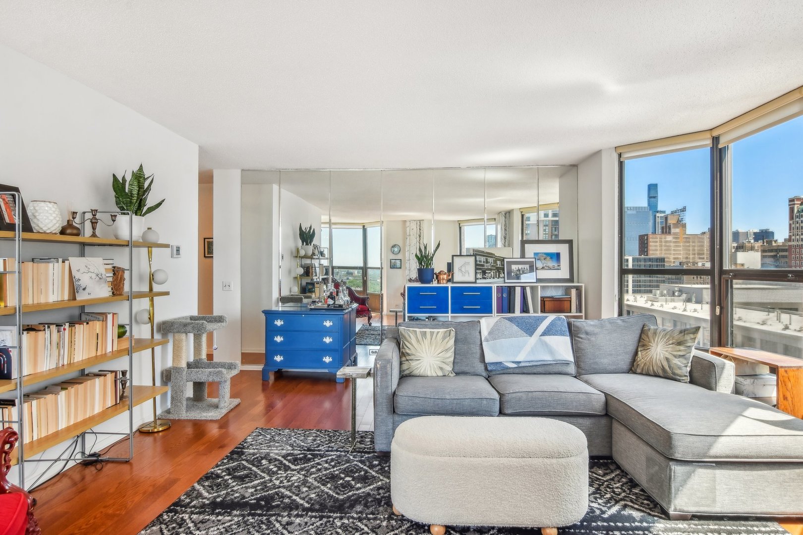 899 S PLYMOUTH Court Unit: 1408