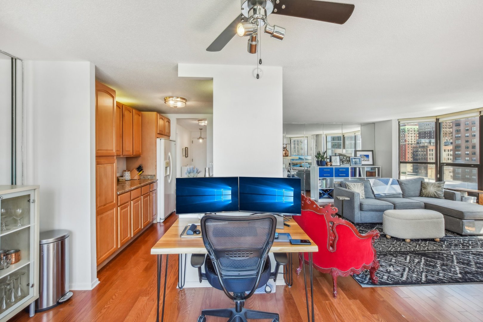 899 S PLYMOUTH Court Unit: 1408