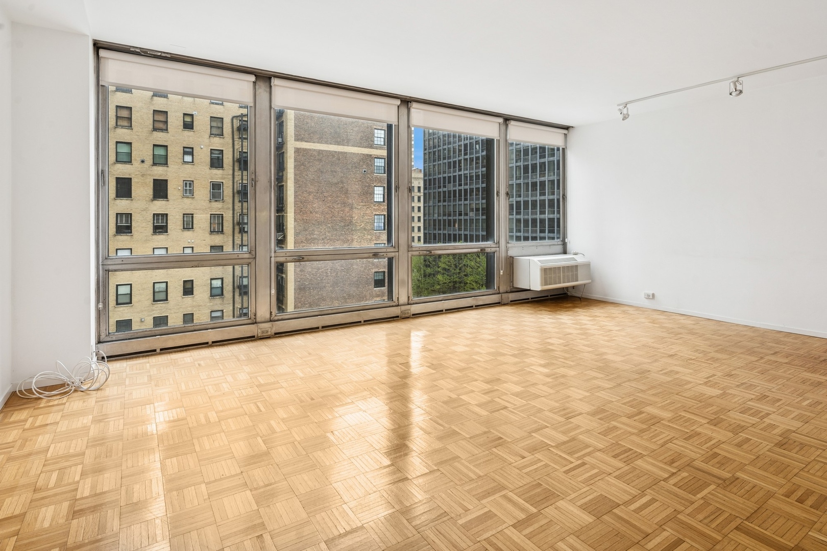 880 N LAKE SHORE Drive Unit: 6G