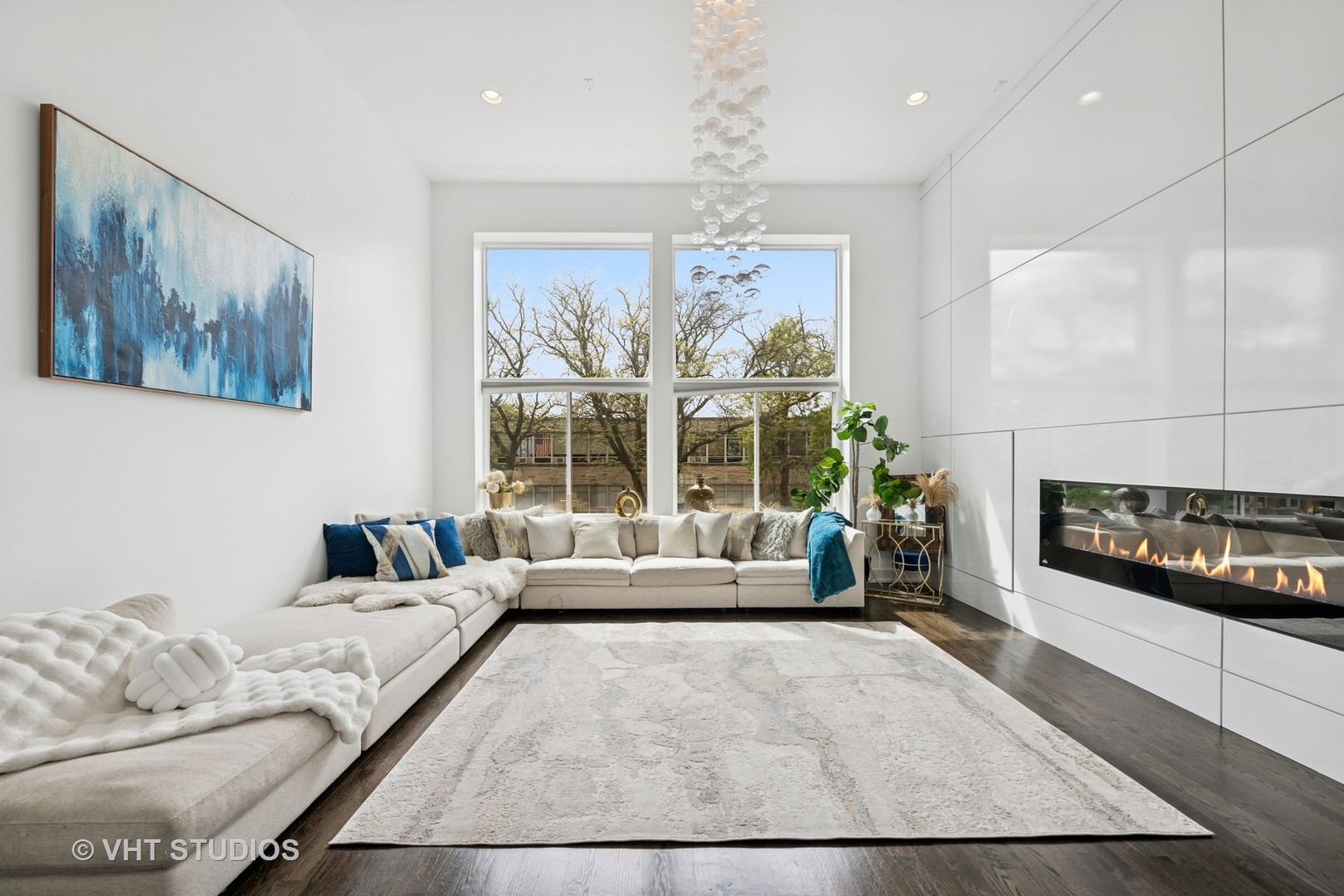 2503 N Maplewood Avenue