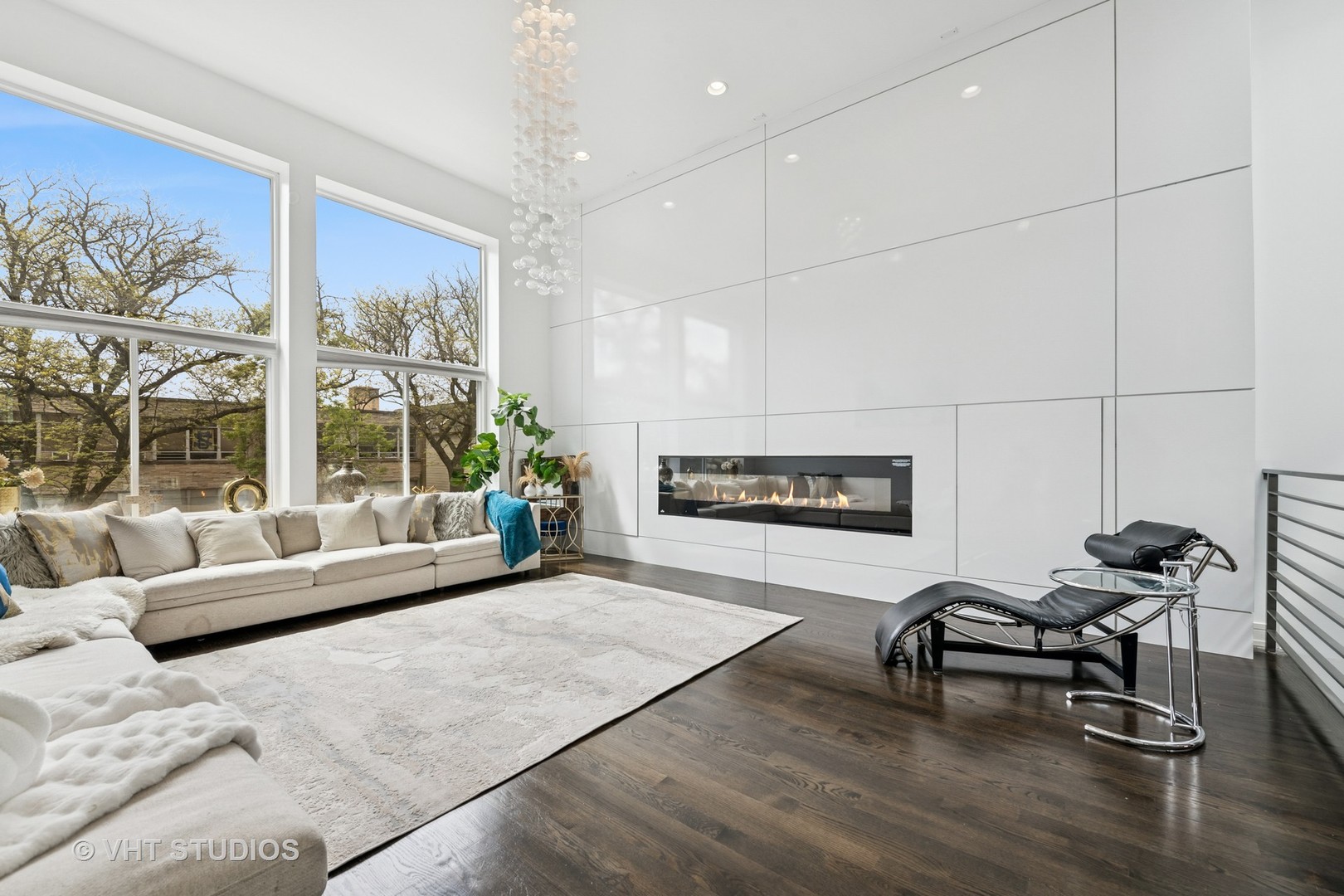 2503 N Maplewood Avenue