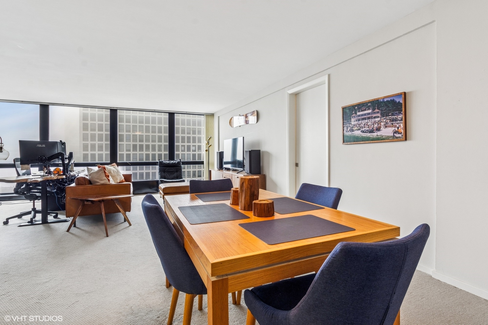 900 N Lake Shore Drive Unit: 2906