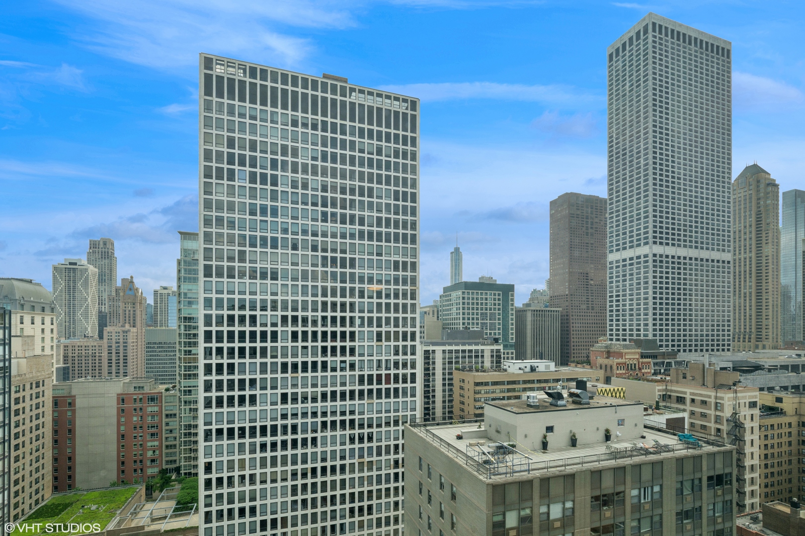 900 N Lake Shore Drive Unit: 2906