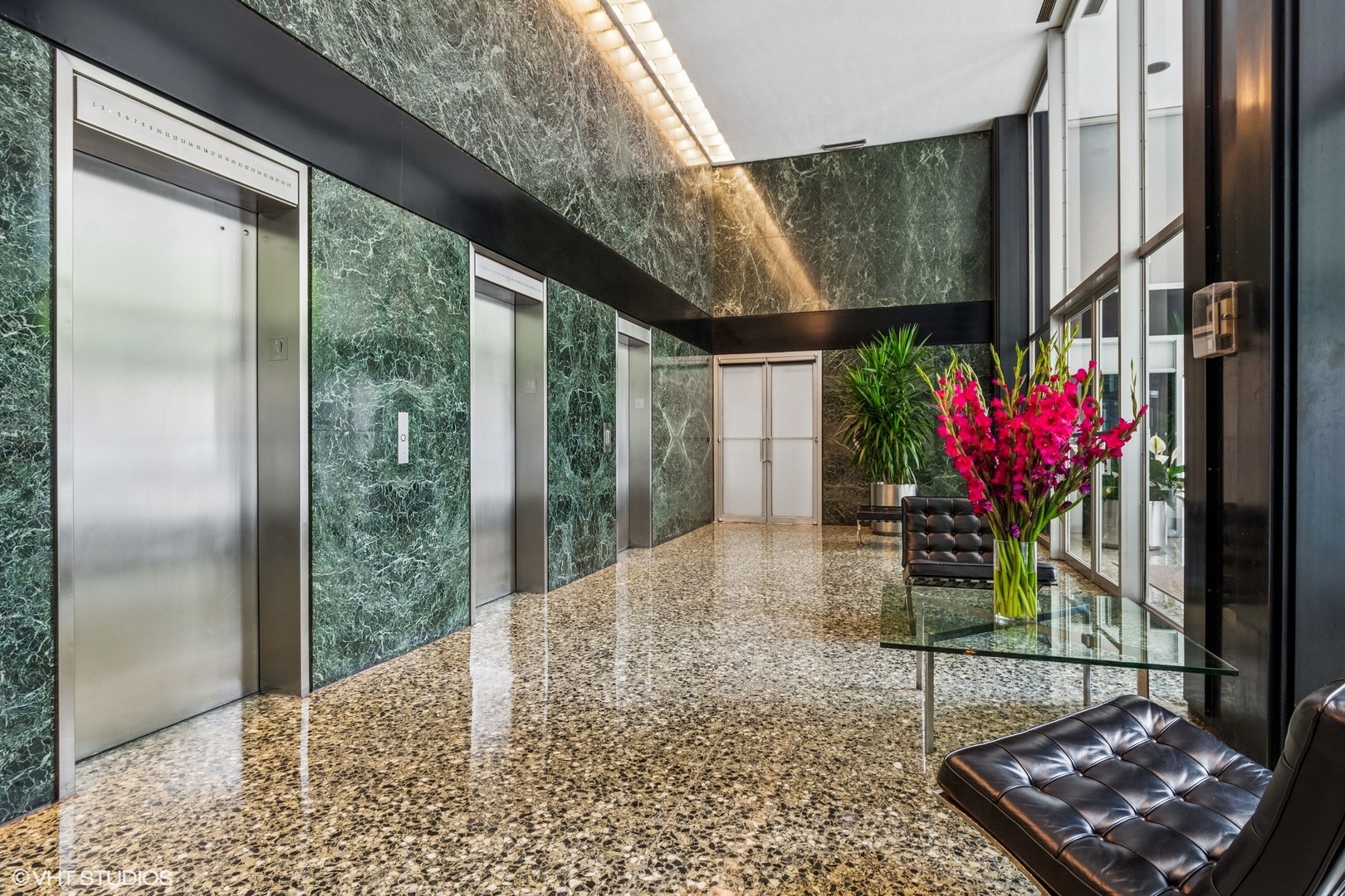 900 N Lake Shore Drive Unit: 2906
