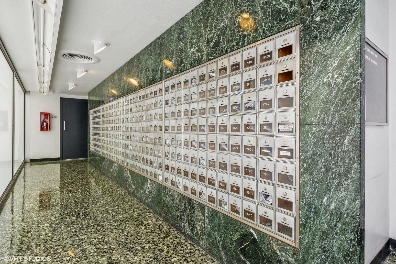 900 N Lake Shore Drive Unit: 2906