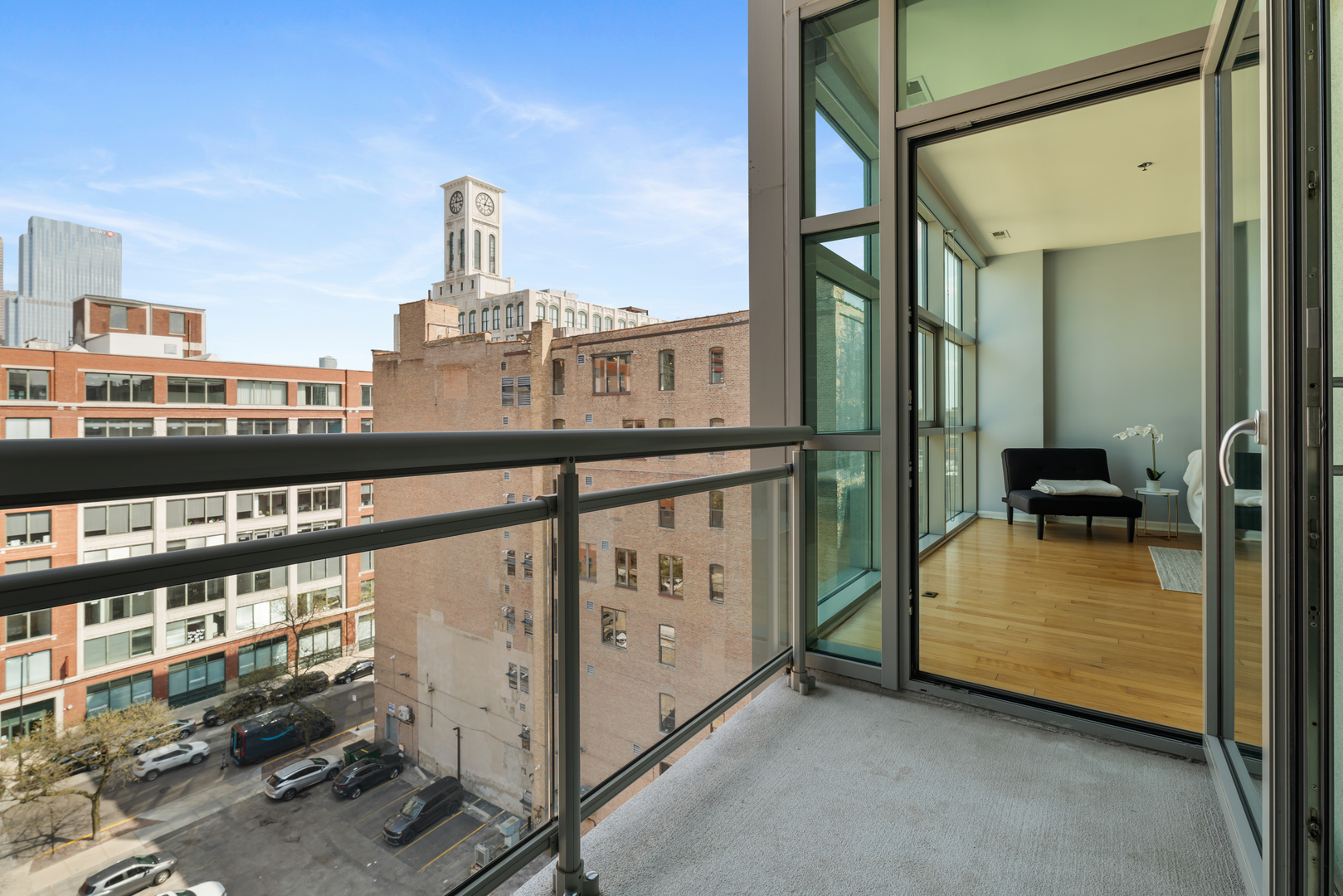 225 S Sangamon Street Unit: 802