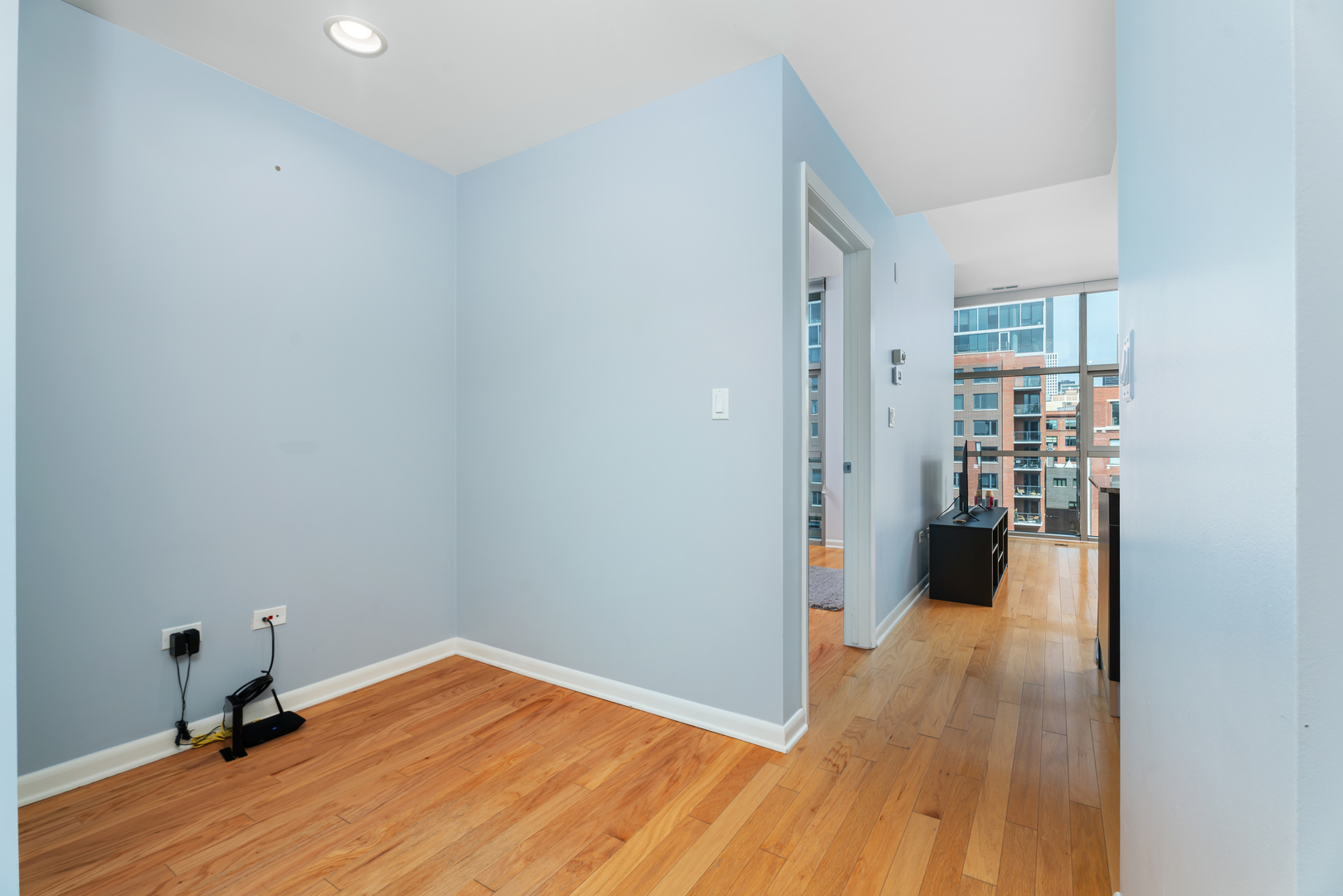 225 S Sangamon Street Unit: 802