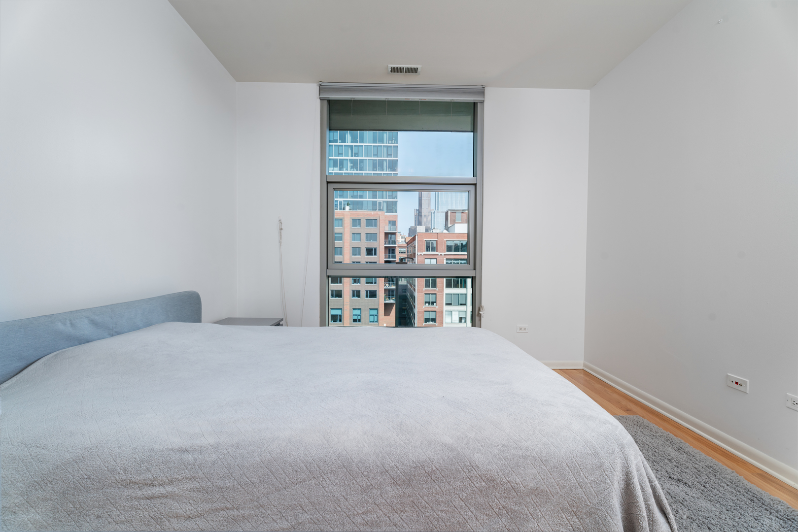 225 S Sangamon Street Unit: 802