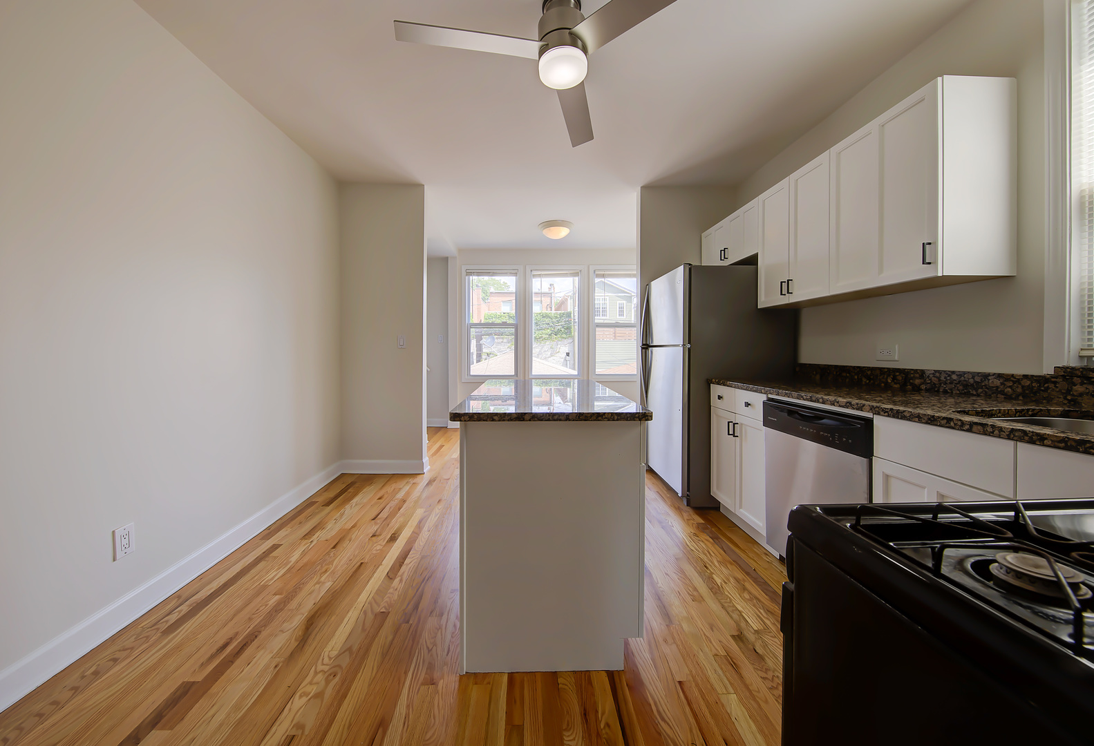 2428 W Carmen Avenue Unit: 2