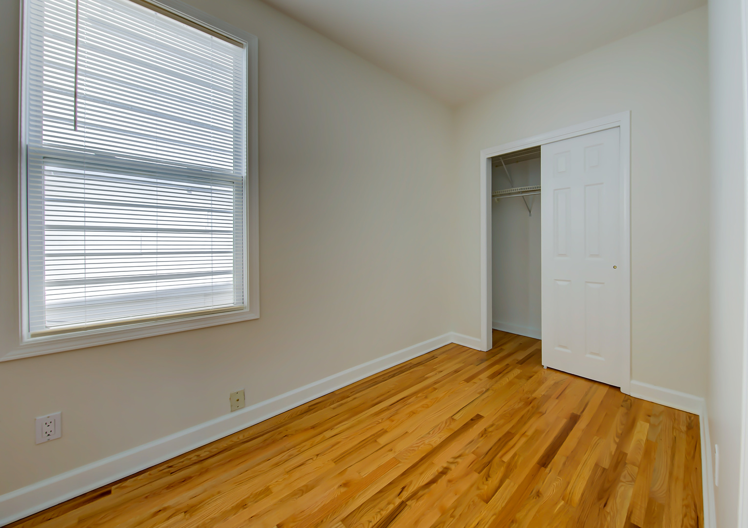 2428 W Carmen Avenue Unit: 2