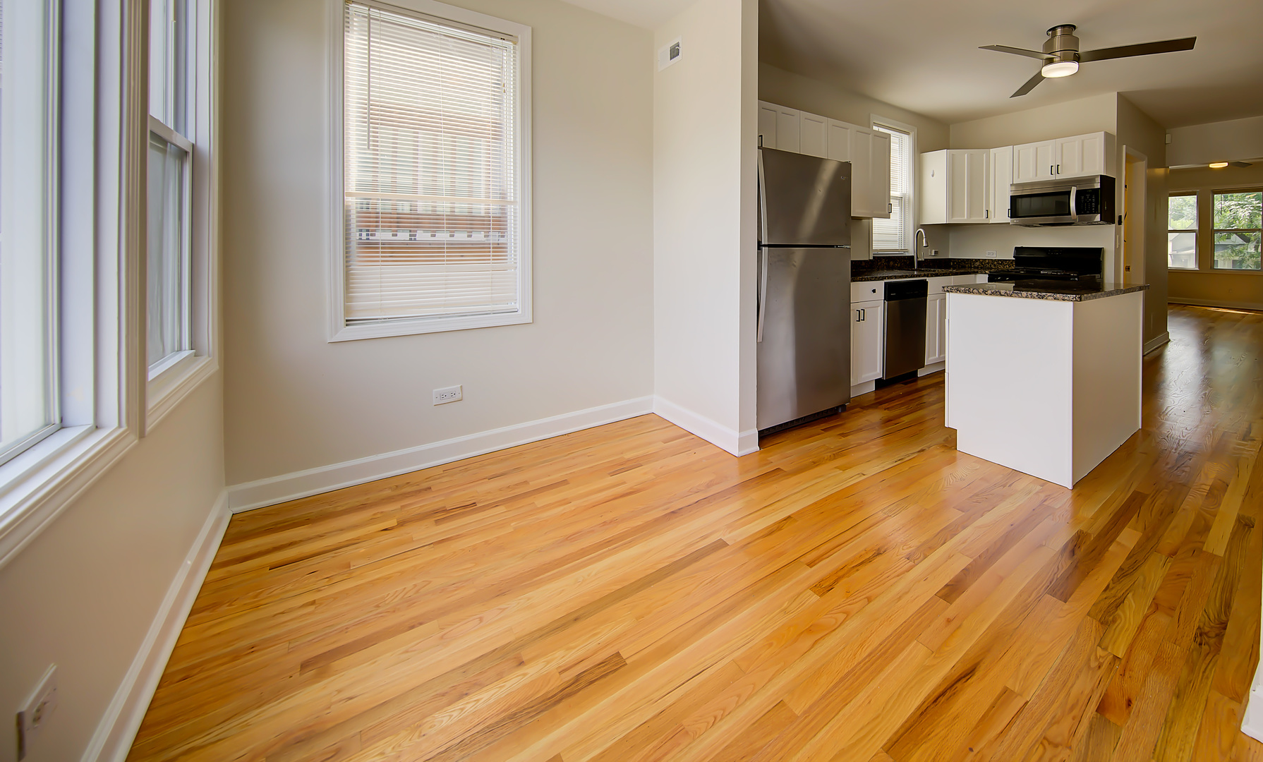 2428 W Carmen Avenue Unit: 2