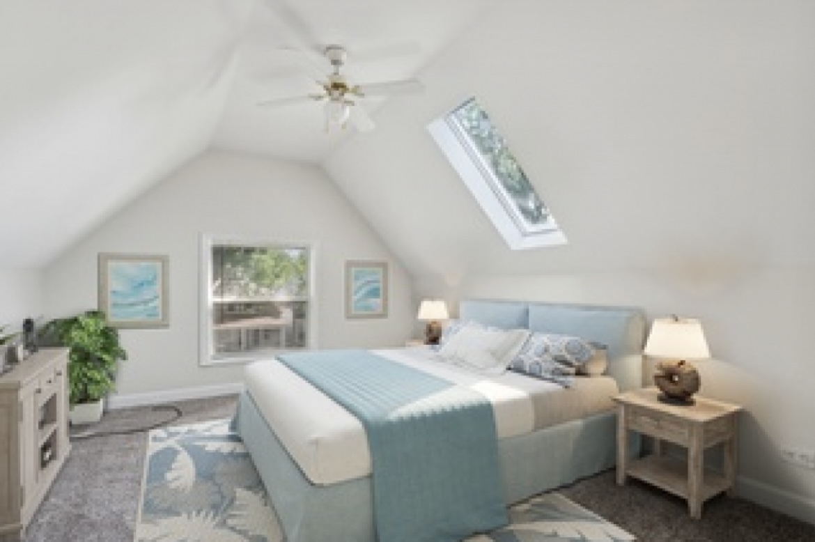 2428 W Carmen Avenue Unit: 2