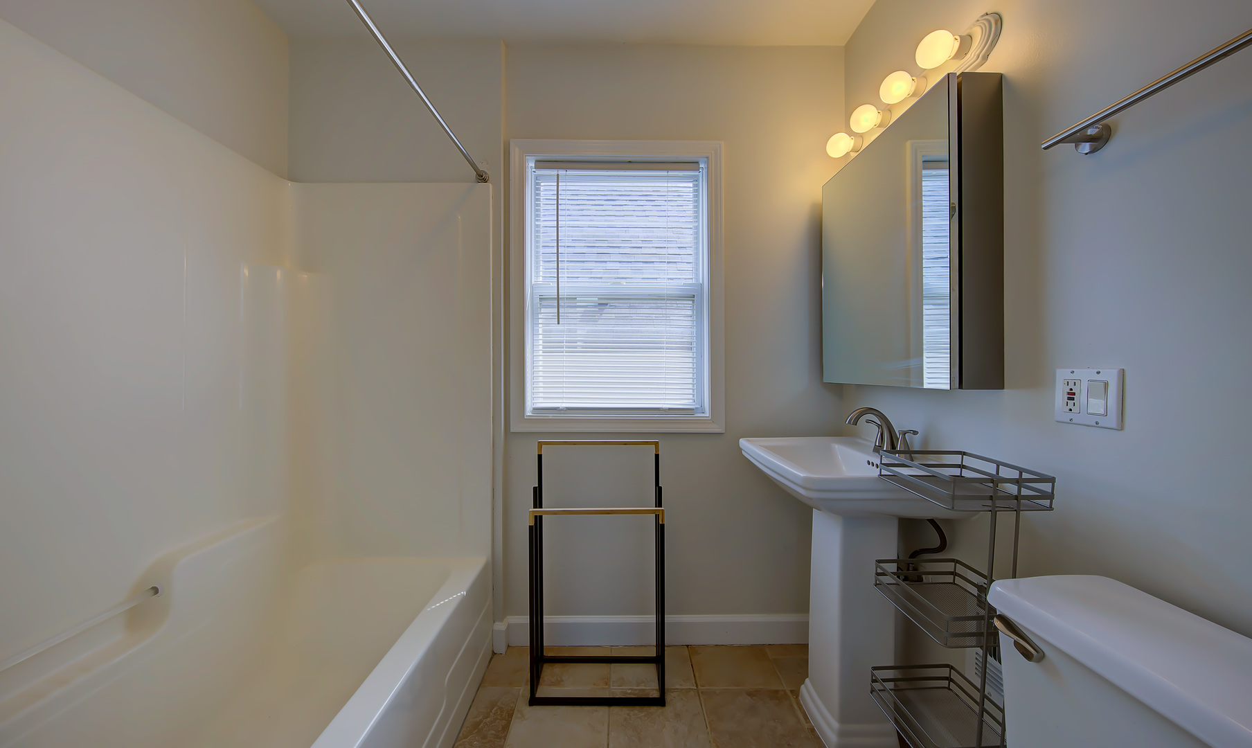 2428 W Carmen Avenue Unit: 2