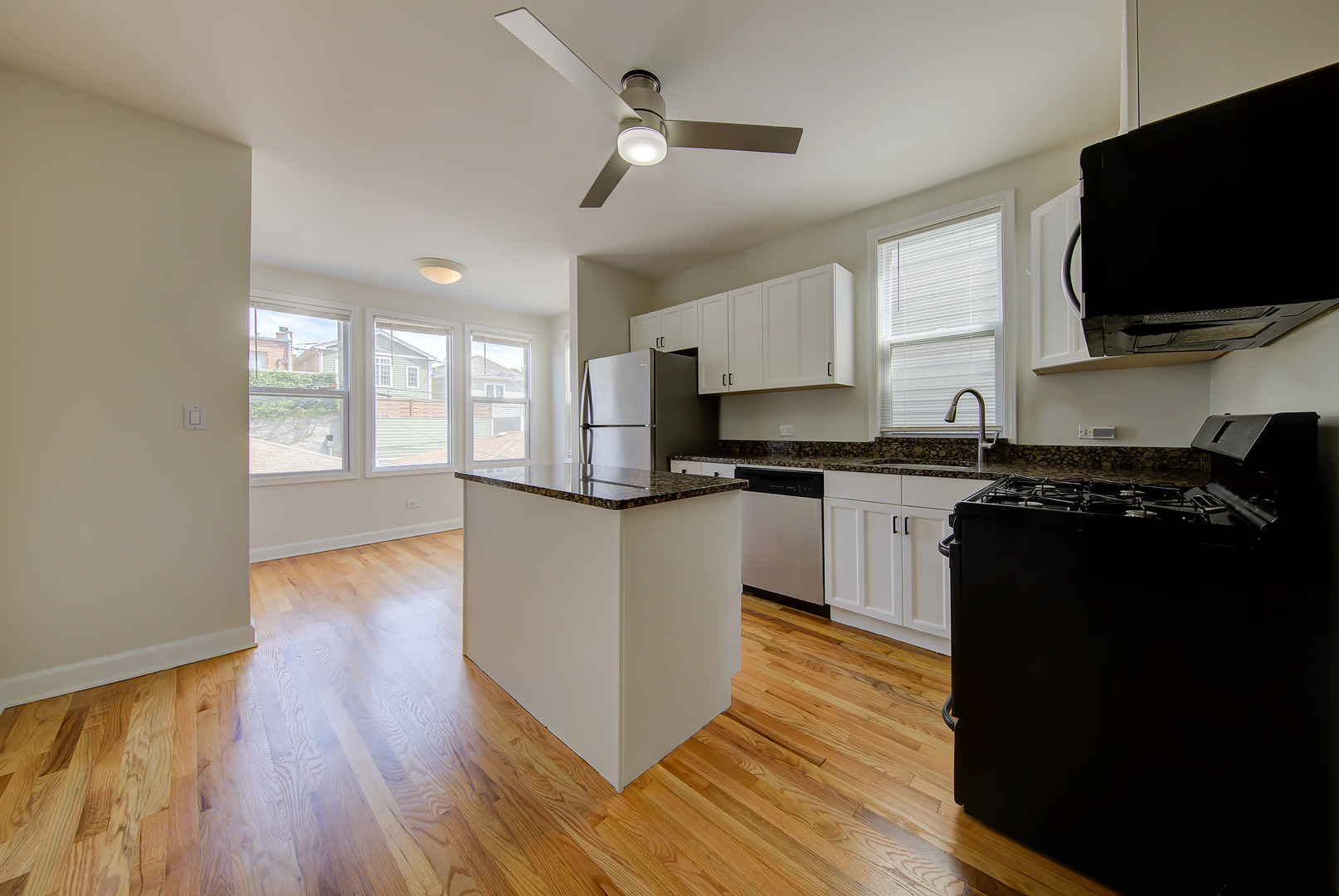 2428 W Carmen Avenue Unit: 2