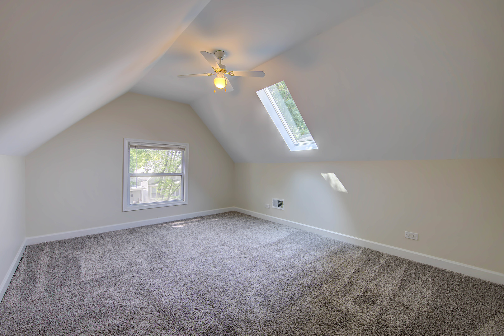 2428 W Carmen Avenue Unit: 2