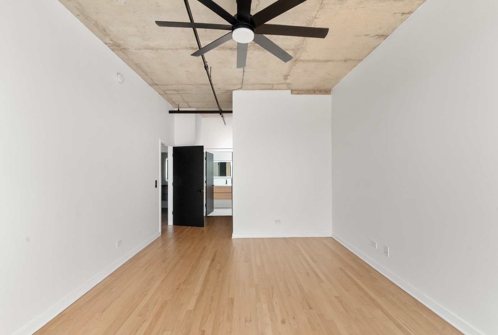 6 S Laflin Street Unit: 910