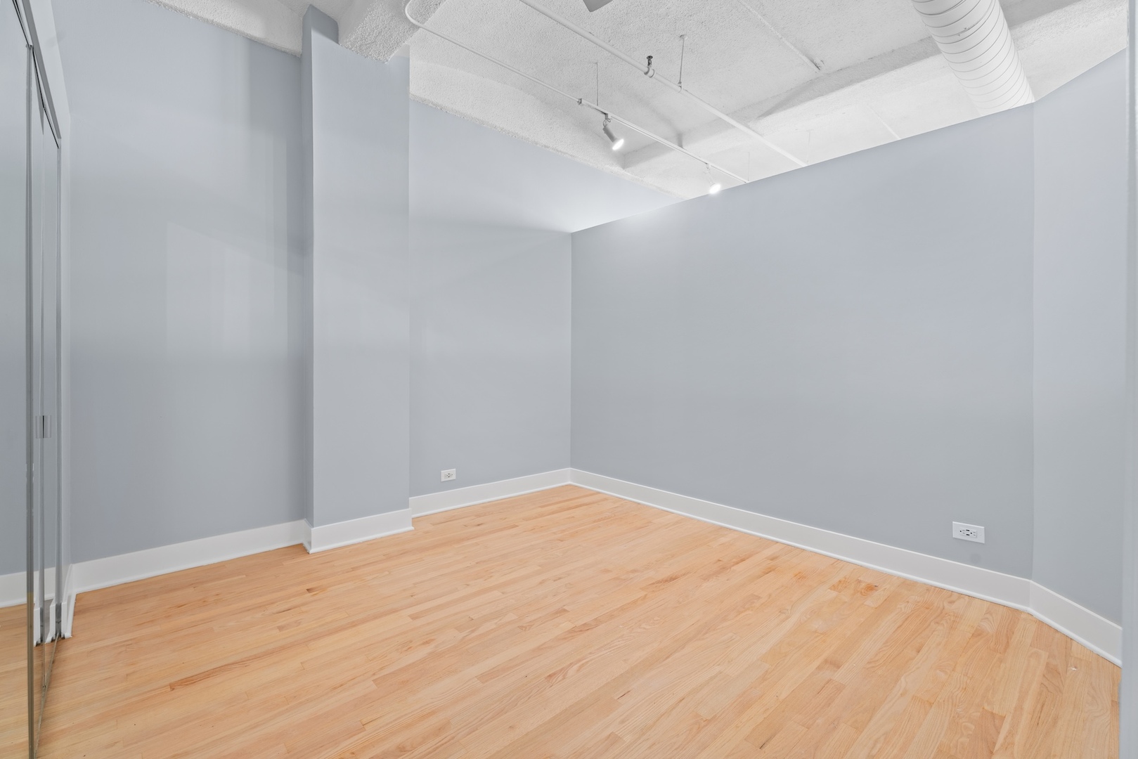 633 S Plymouth Court Unit: 1009