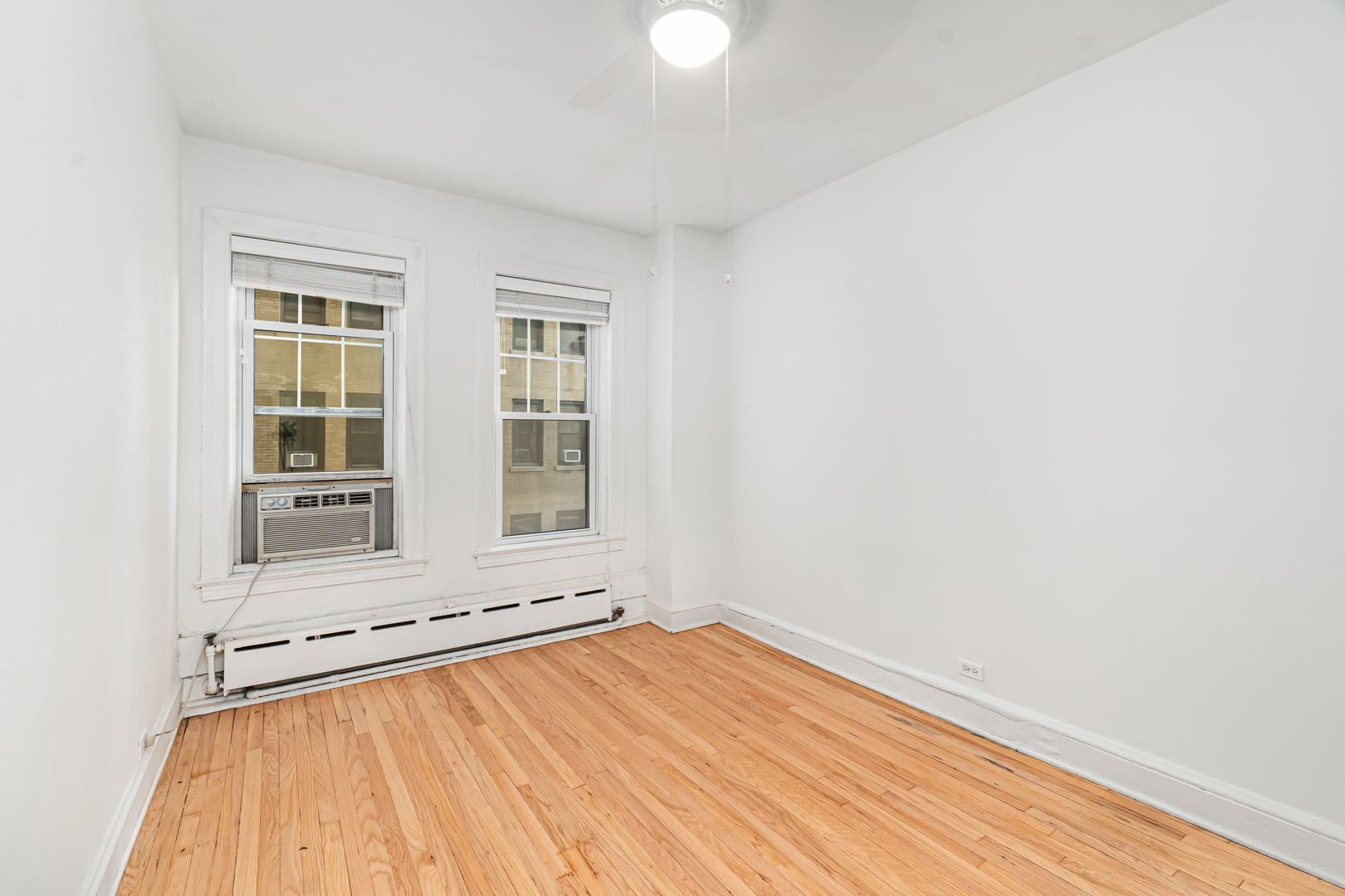 3520 N Lake Shore Drive Unit: 4P