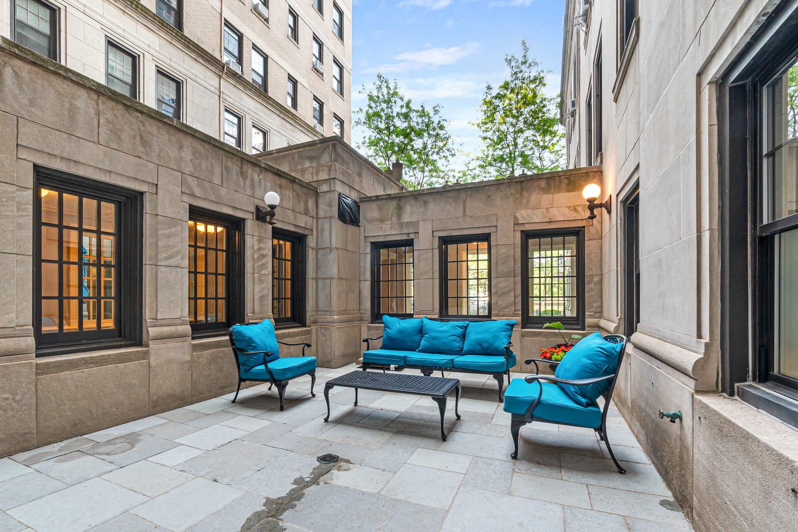 3520 N Lake Shore Drive Unit: 4P