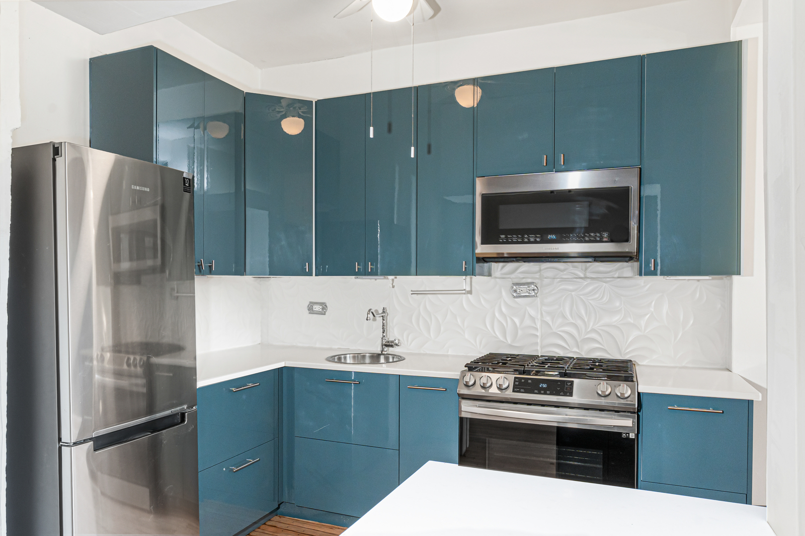 3520 N Lake Shore Drive Unit: 4P