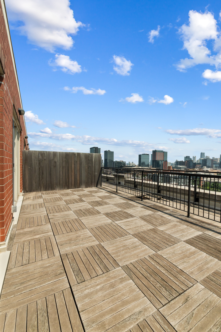 6 S Laflin Street Unit: 910