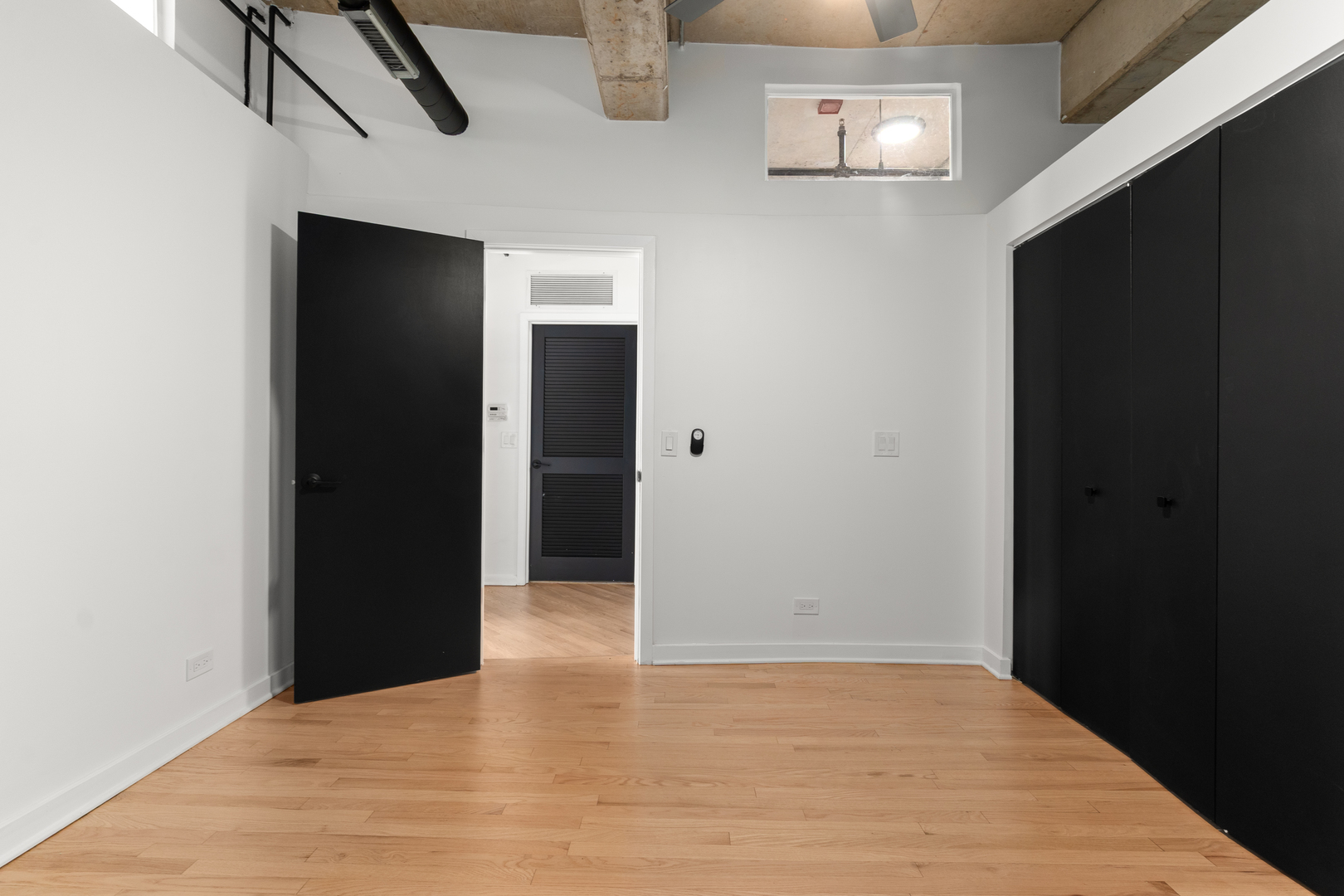 6 S Laflin Street Unit: 910