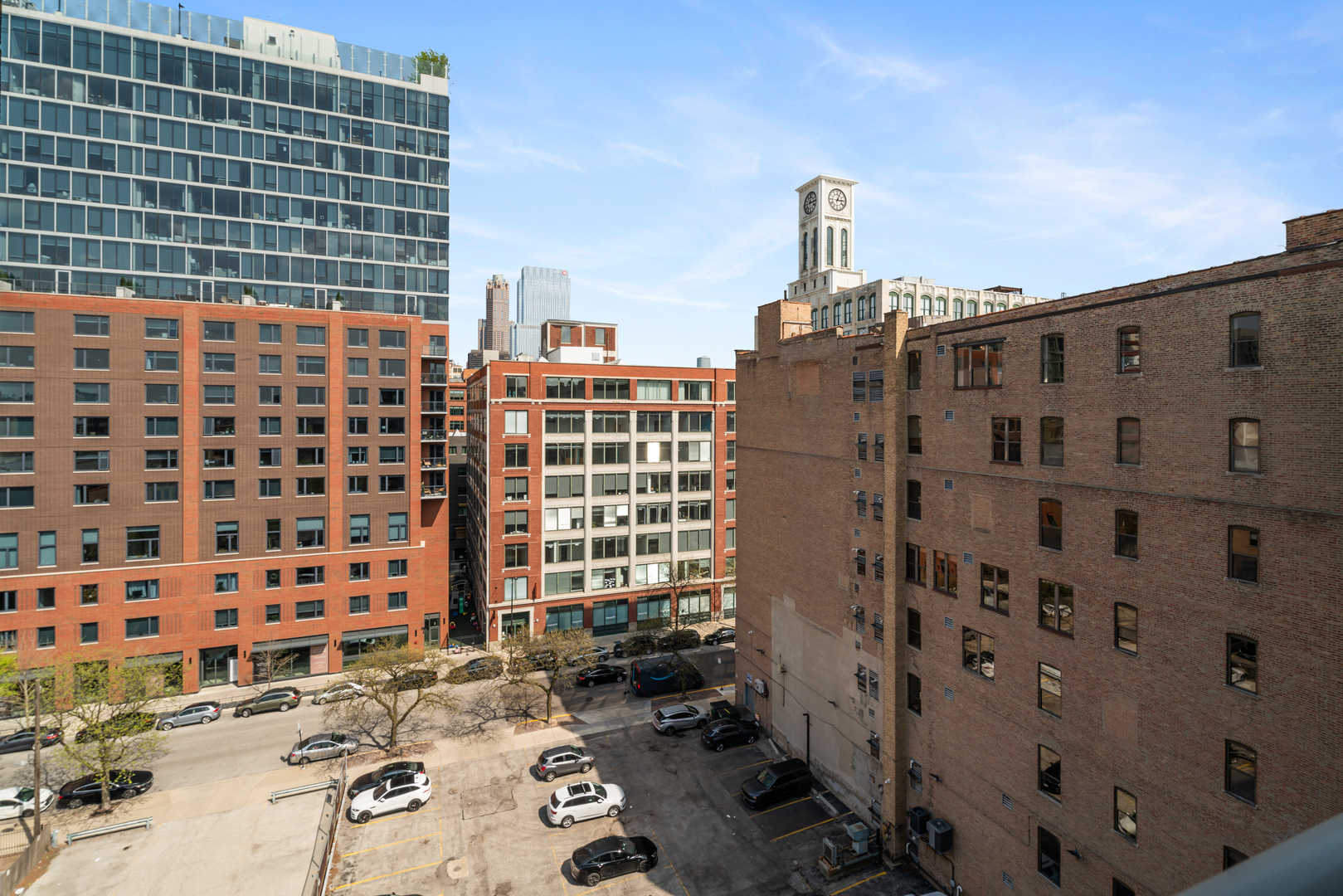 225 S Sangamon Street Unit: 802