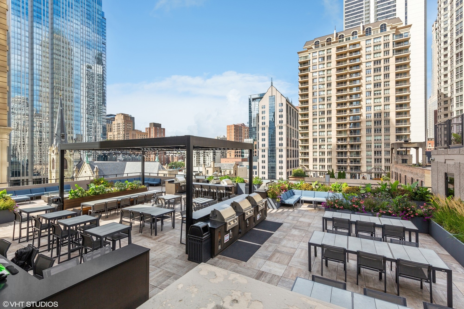 30 E HURON Street Unit: 2108