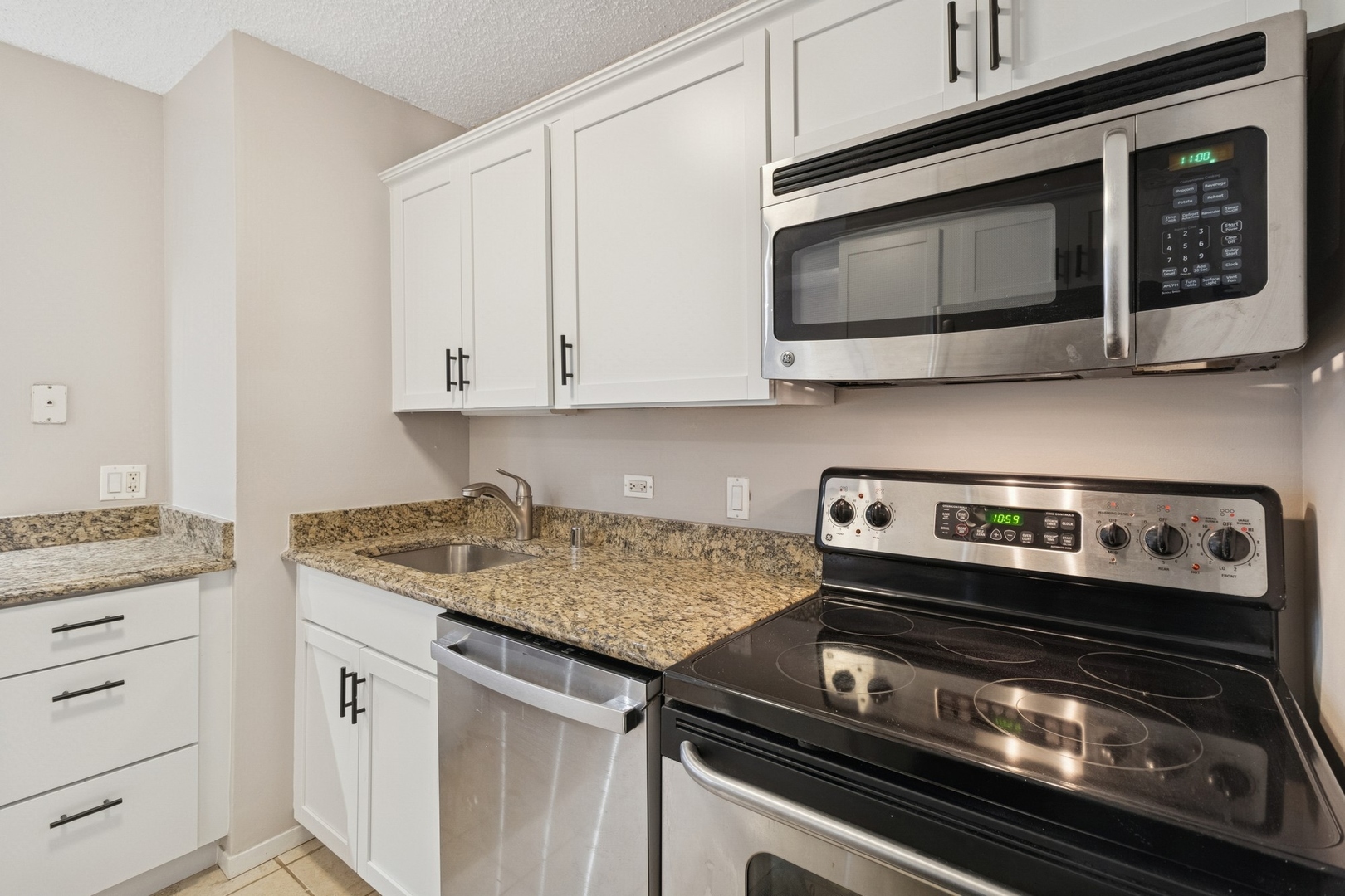 30 E HURON Street Unit: 2108