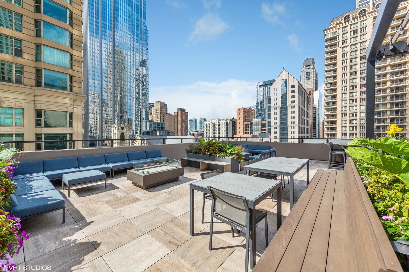 30 E HURON Street Unit: 2108