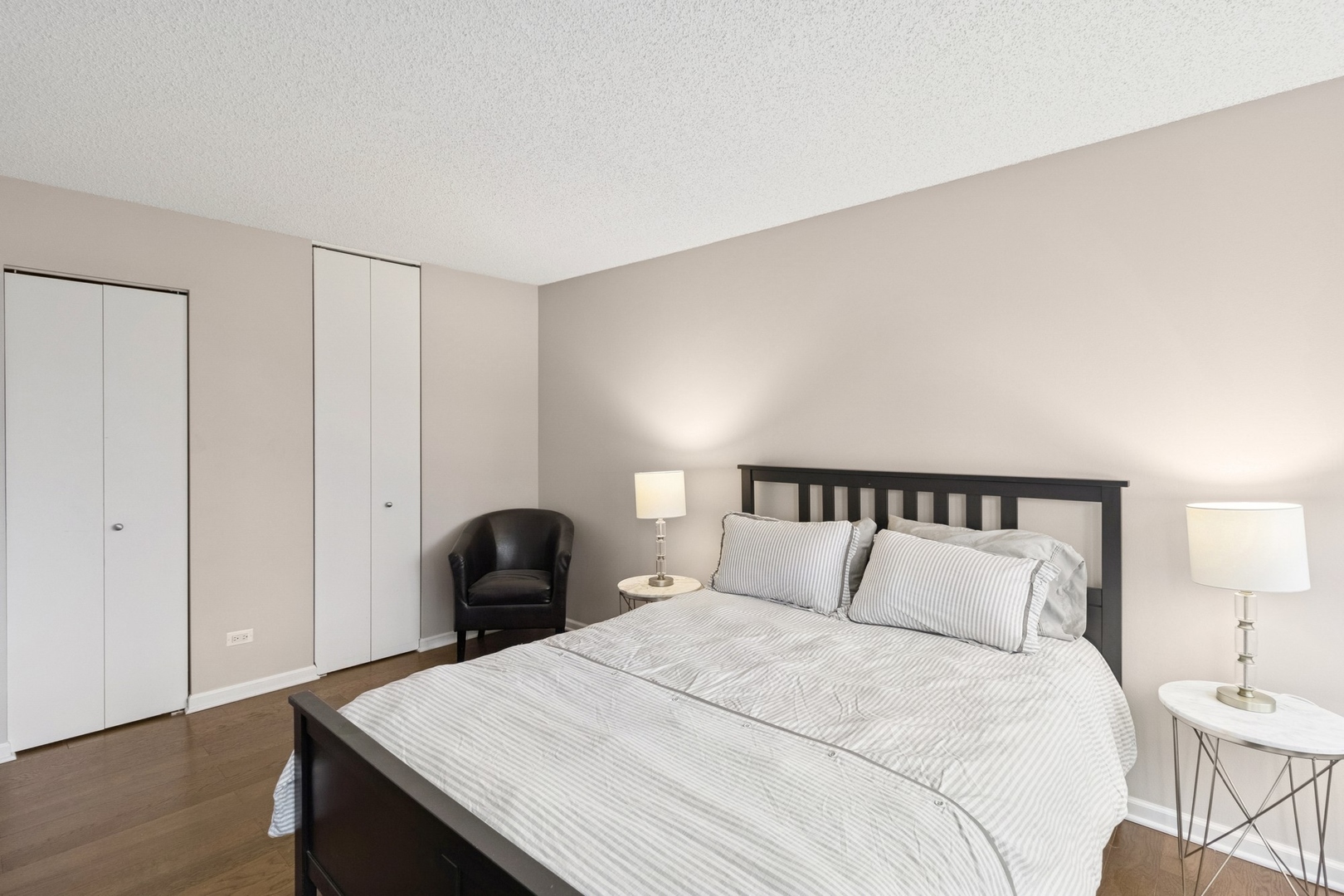 30 E HURON Street Unit: 2108