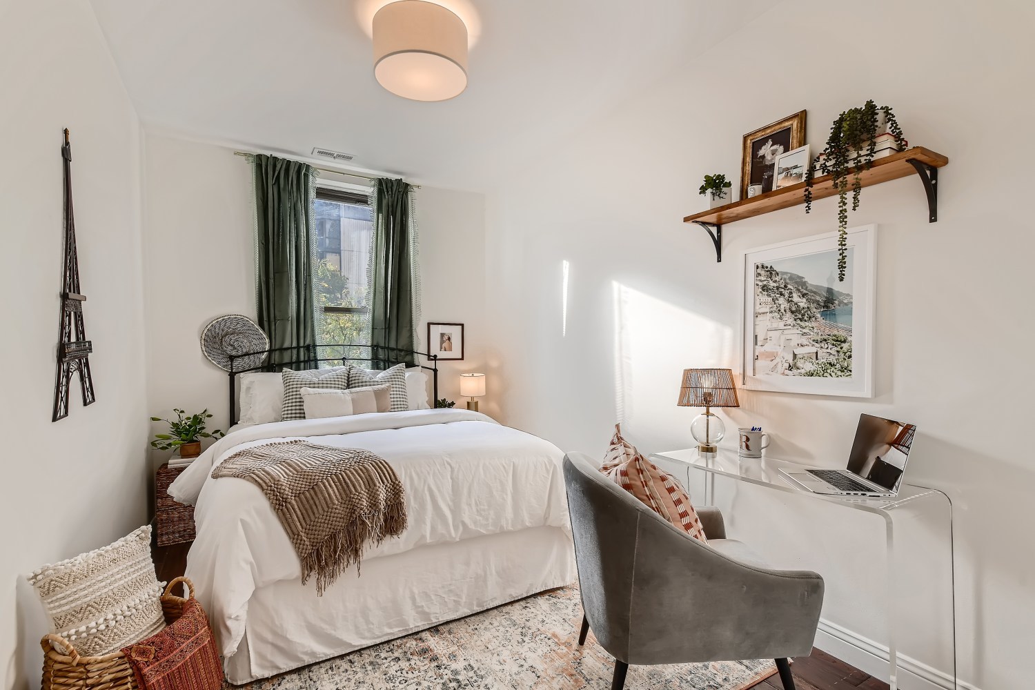 1003 N La Salle Drive Unit: 3