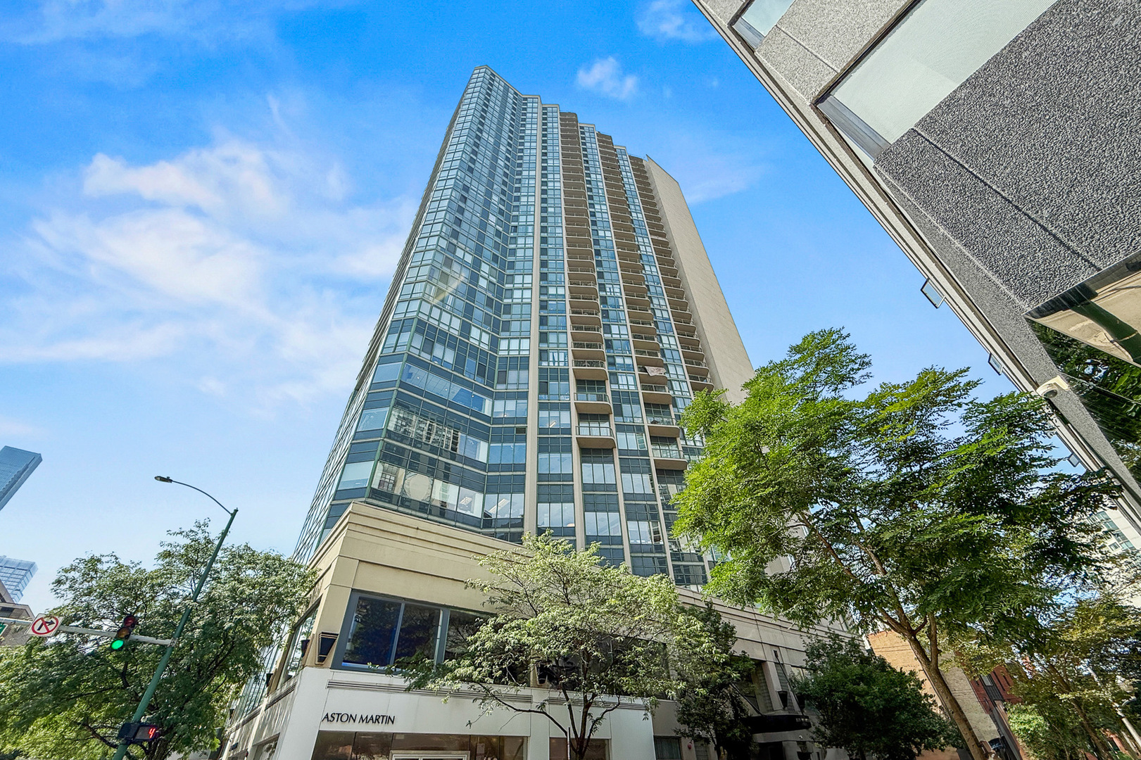 111 W Maple Street Unit: 1409