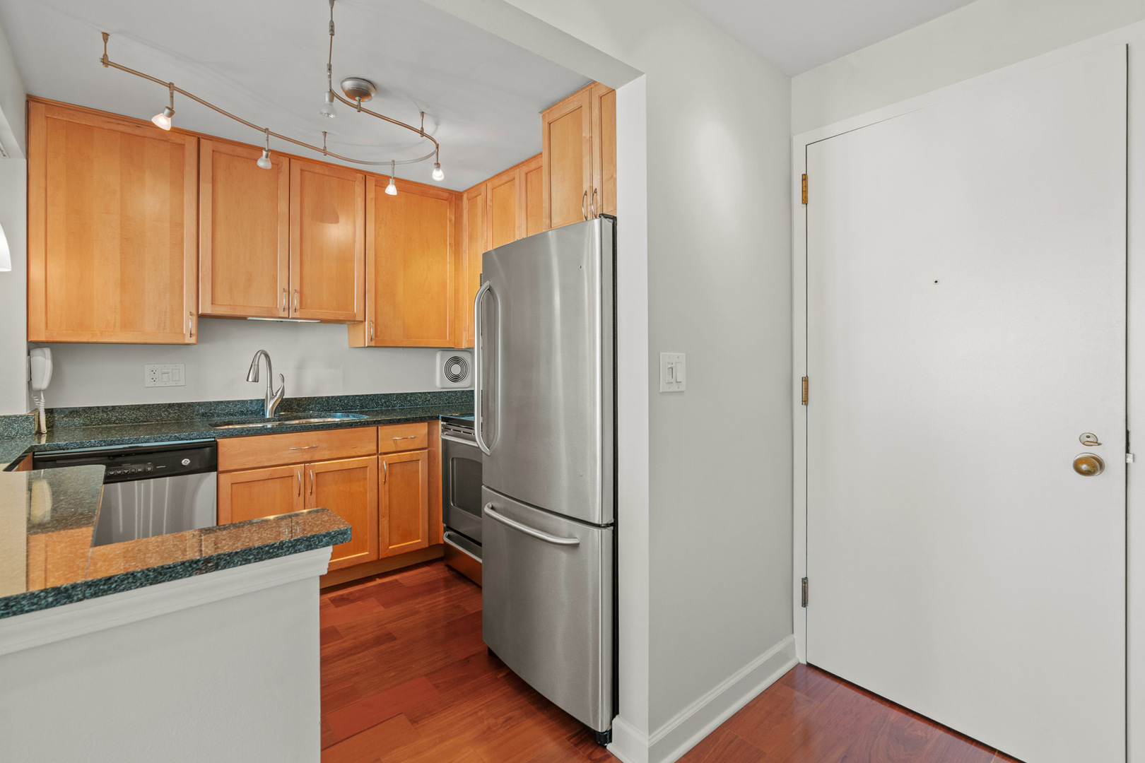 111 W Maple Street Unit: 1409