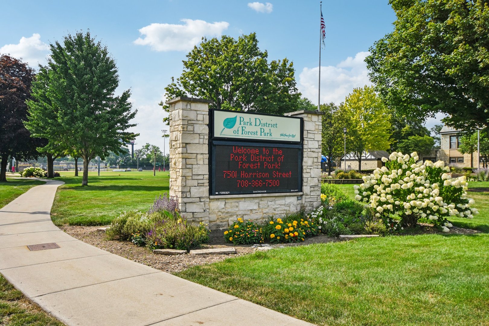 812 Thomas Avenue Unit: 5