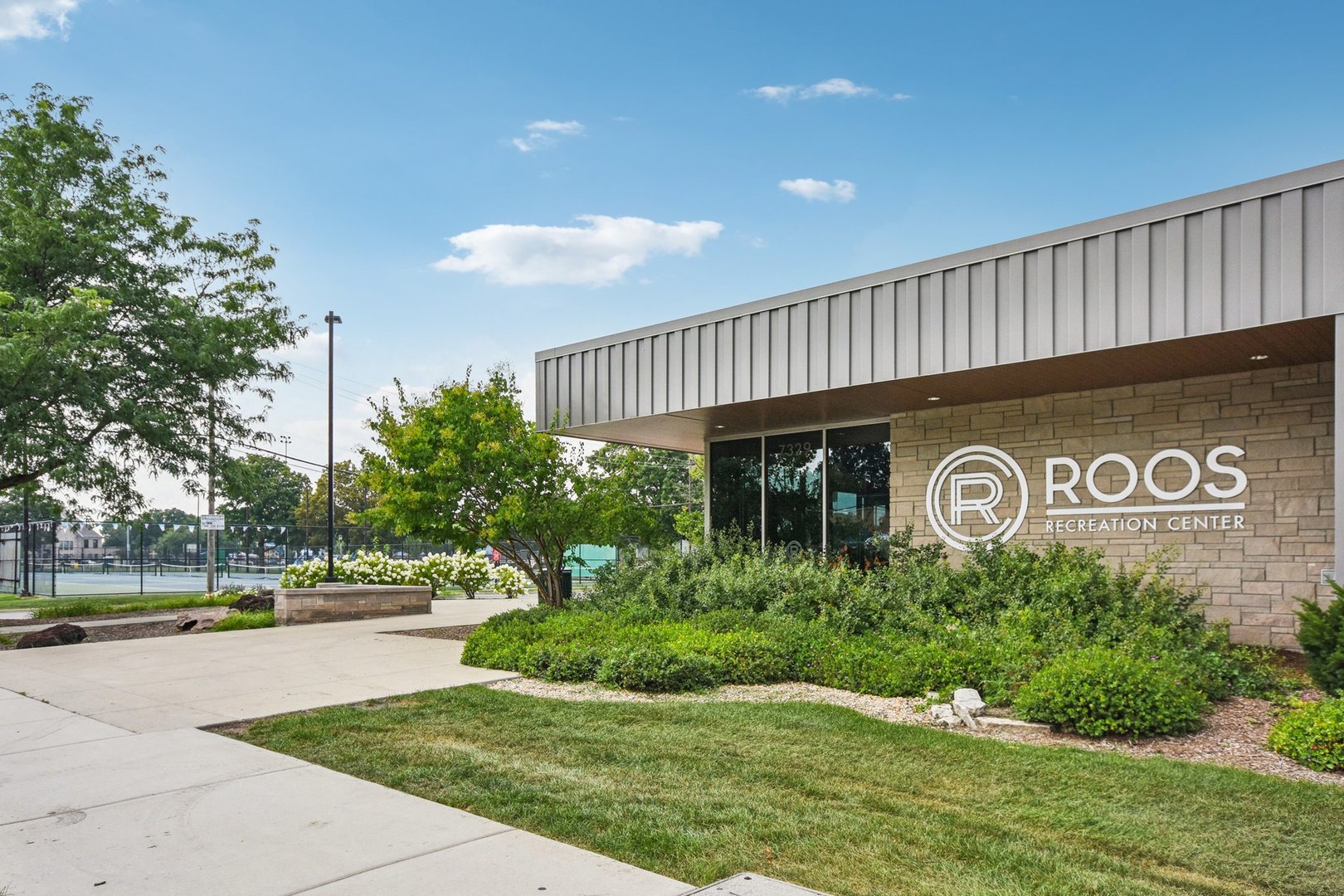 812 Thomas Avenue Unit: 5