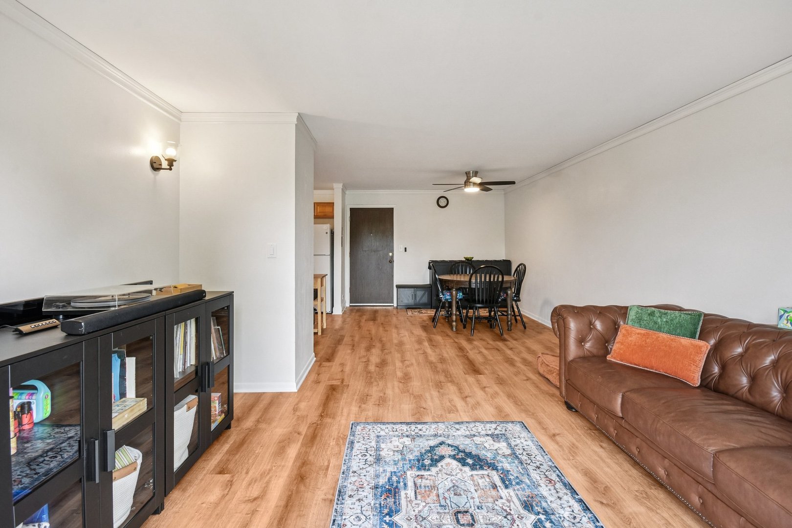 812 Thomas Avenue Unit: 5