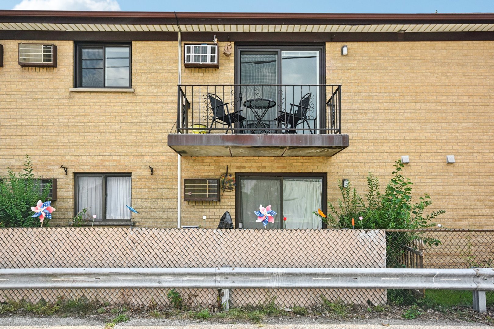 812 Thomas Avenue Unit: 5