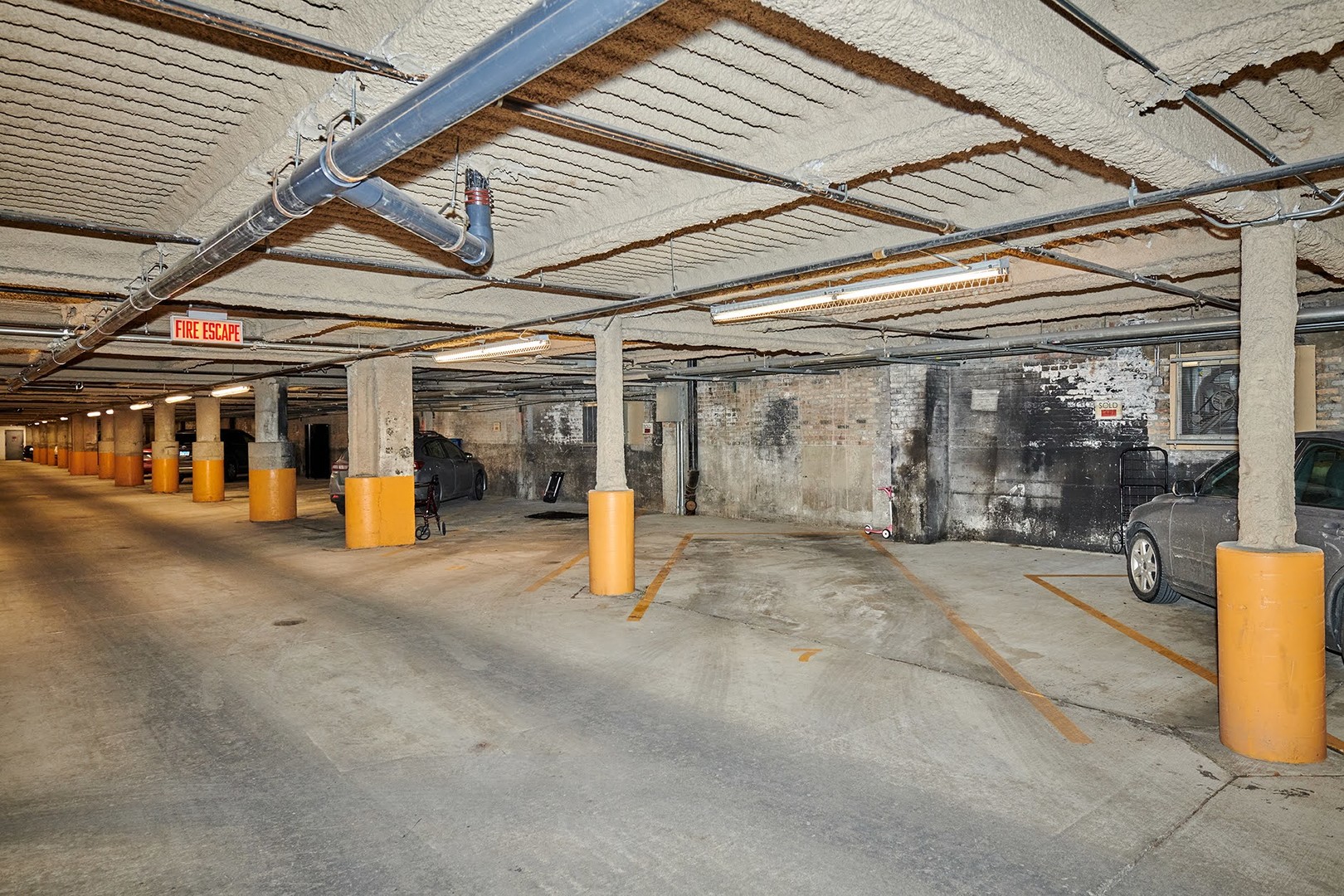 2545 S DEARBORN Street Unit: 323