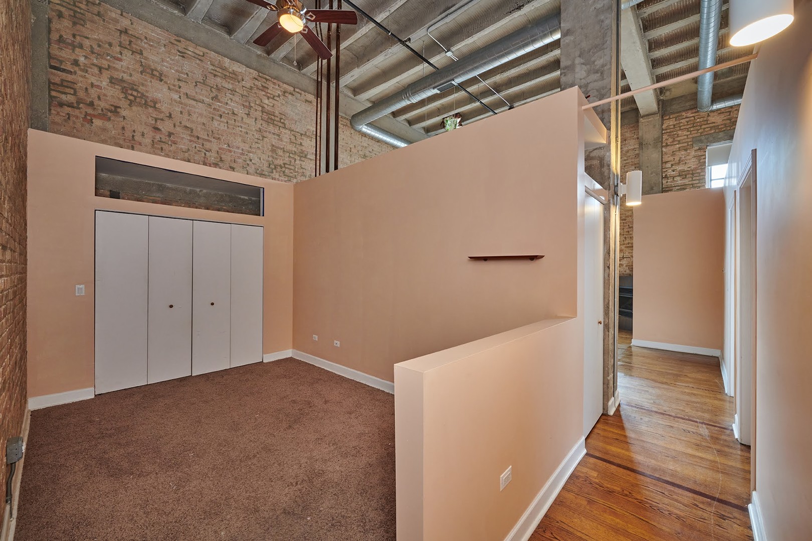 2545 S DEARBORN Street Unit: 323