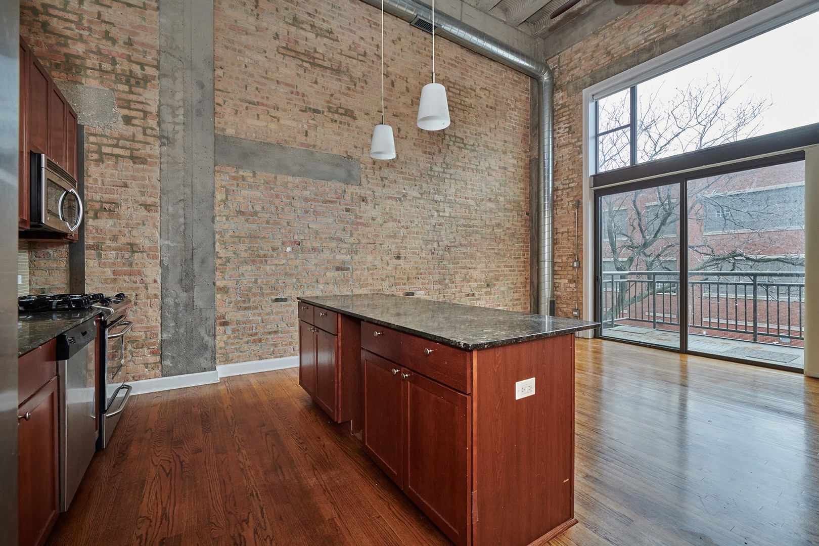 2545 S DEARBORN Street Unit: 323